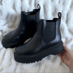 Black Platform Chelsea boots